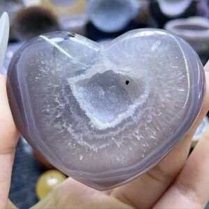 Elegant Heart-Shaped Agate Geode